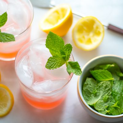 sparkling pink lemonade with vodka