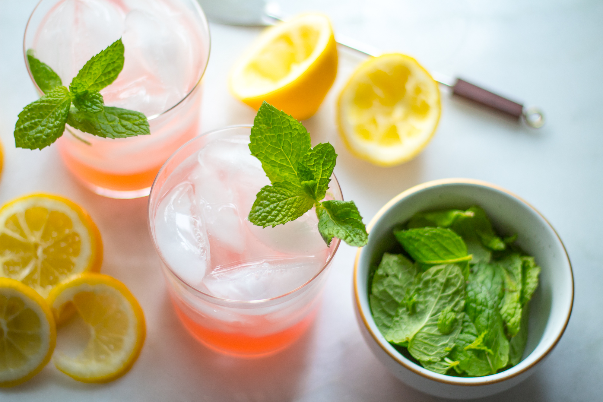 sparkling pink lemonade with vodka